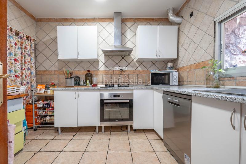 Foto 626161b8-8d90-423c-8910-32fde5471e90. Maison jumelée avec cheminée dans Avda. De los Ogíjares Armilla