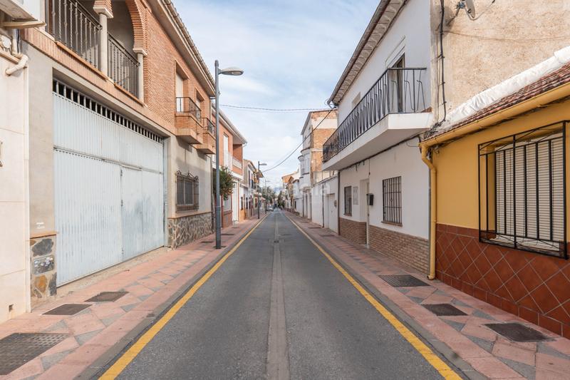 Foto 726b5e5b-b920-4a9d-8cbf-7ab5c6e22f00. Maison jumelée avec cheminée dans Avda. De los Ogíjares Armilla