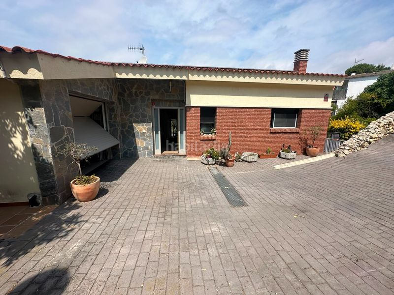 Foto 1e0c7fb3-900b-4d17-8e9a-f0d7948378c9. Xalet amb aparcament piscina a Segur de dalt Segur de Calafell