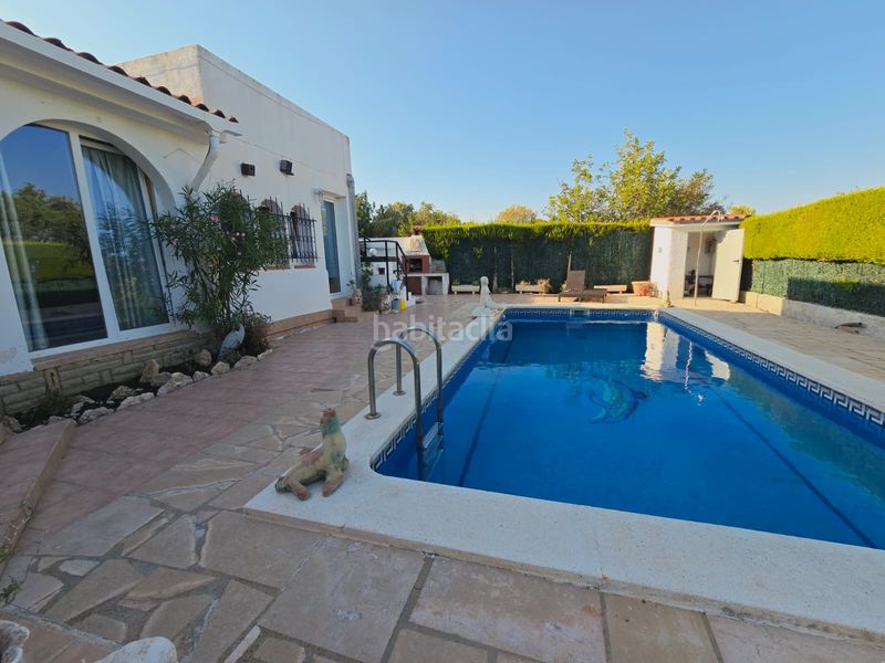 Foto 548867f3-d5ba-429a-938f-546cf37e88fc. Casa amb aparcament piscina a Poble Mont-roig del Camp