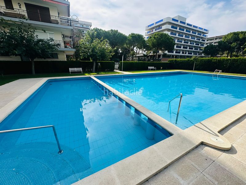 Foto 45f5be8f-e6ac-42a1-8d54-2abf7230609a. Pis amb piscina a Mar i Camp - Platja dels Capellans Salou