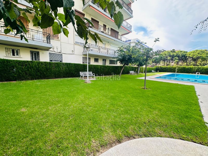 Foto 72853d51-9b8e-44f7-aa43-eff28b0bcde6. Pis amb piscina a Mar i Camp - Platja dels Capellans Salou