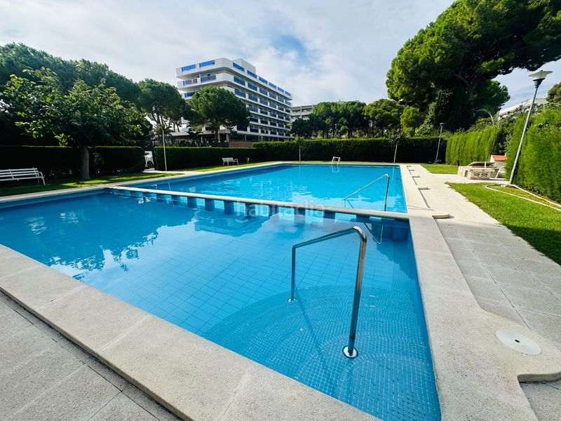 Foto ae8c043d-f193-4178-982a-a2a0044ba36a. Pis amb piscina a Mar i Camp - Platja dels Capellans Salou