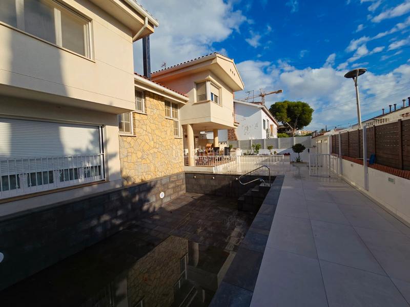 Foto ceae32b1-91ac-41aa-bbf7-ae010c0e8f9d. Xalet amb xemeneia aparcament piscina a Regueral - Prat d'en Forés Cambrils