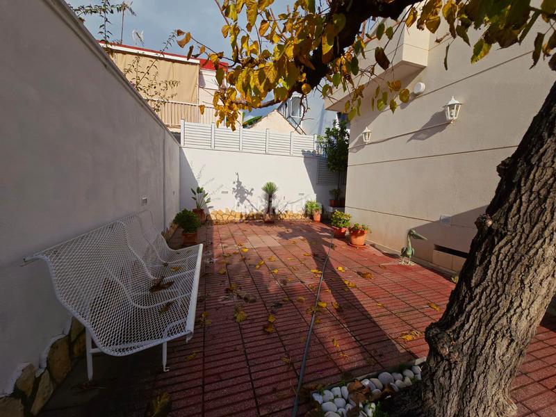 Foto f8fa0b88-04d2-4e60-9c5c-d837bad0b826. Xalet amb xemeneia aparcament piscina a Regueral - Prat d'en Forés Cambrils