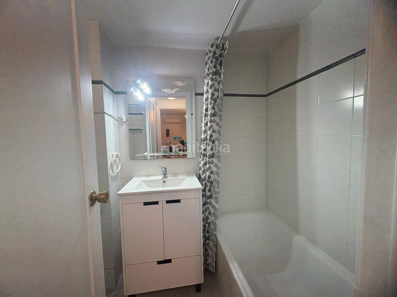 Foto 214ded98-67de-4dc9-bb27-e69fc642ce4f. Pis amb piscina a Mar i Camp - Platja dels Capellans Salou