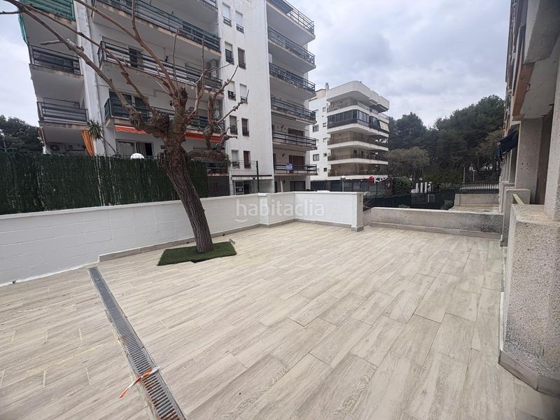 Foto 33cb58ea-2445-4294-858b-523c79518f5e. Pis amb piscina a Mar i Camp - Platja dels Capellans Salou