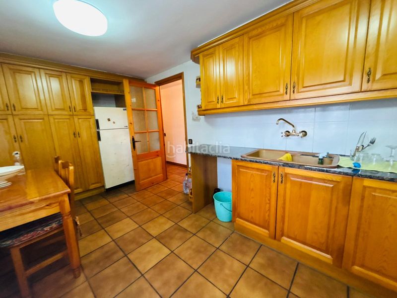 Foto 072cd1a5-b617-488f-bd0b-620daf5036b2. Masia amb xemeneia aparcament a Cornudella de Montsant