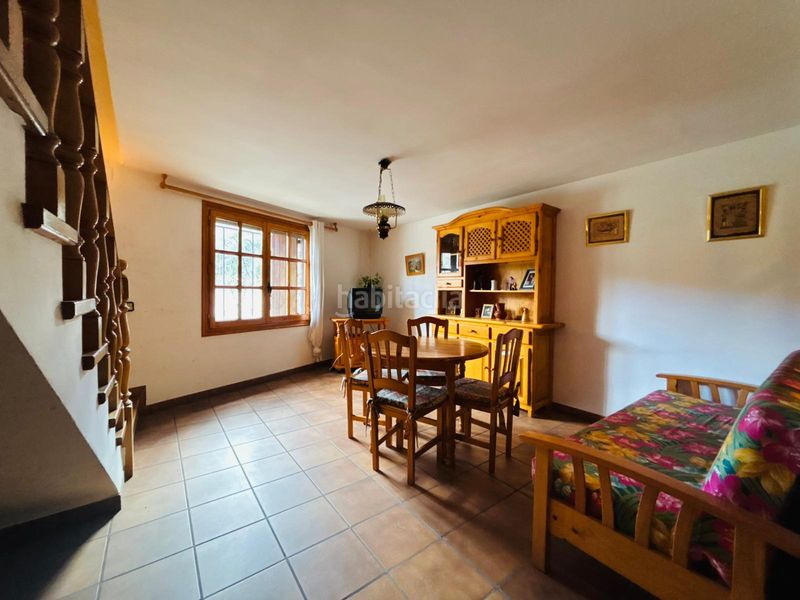 Foto 104e7a3a-c9c2-4cad-beff-09830b9847db. Masia amb xemeneia aparcament a Cornudella de Montsant