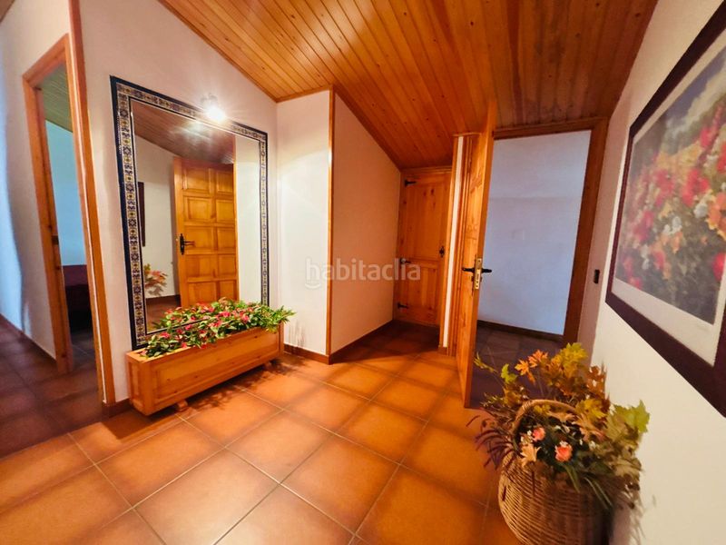 Foto 10d06b08-70a8-4e53-9609-ba7e691b4567. Masia amb xemeneia aparcament a Cornudella de Montsant