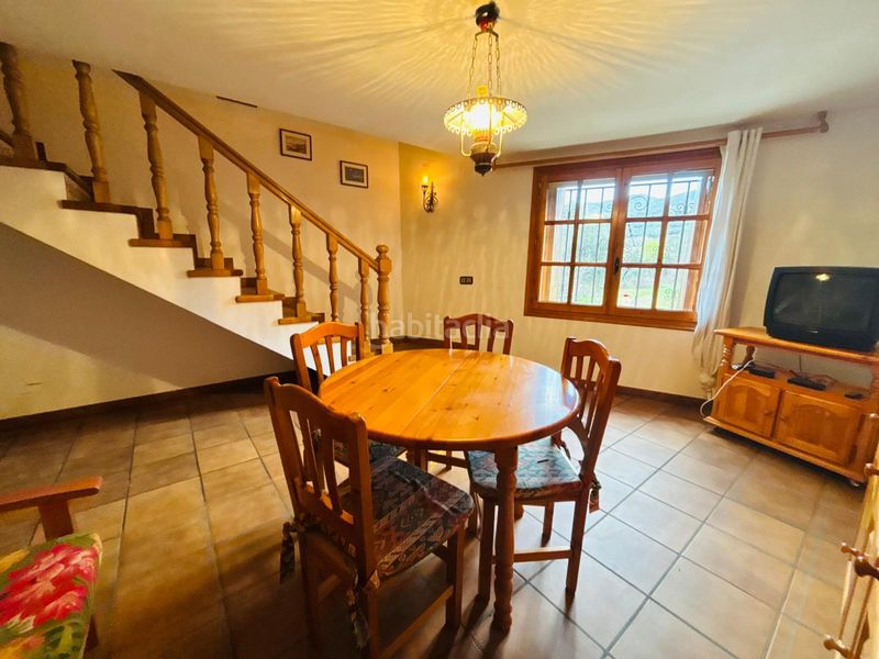 Foto 18152267-636f-42fd-bef5-3720c43f5c08. Masia amb xemeneia aparcament a Cornudella de Montsant