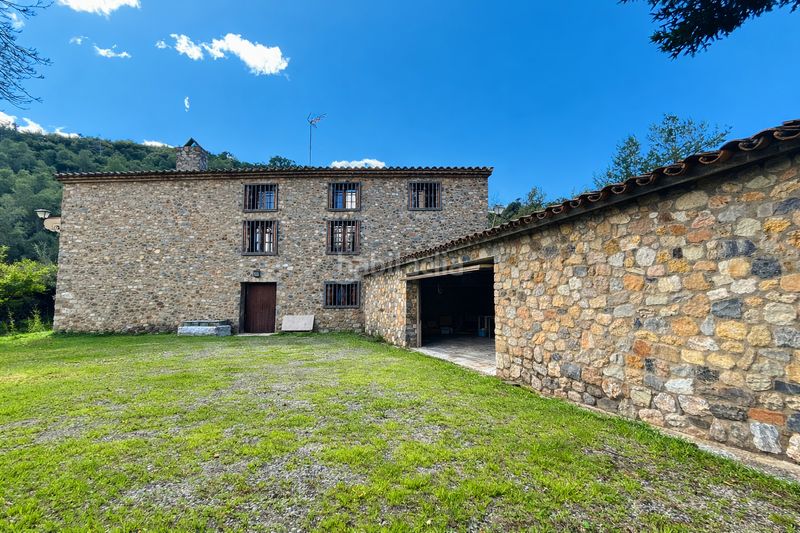 Foto 2b0f0a6b-3344-4bb8-8bec-8110057c71a7. Masia amb xemeneia aparcament a Cornudella de Montsant