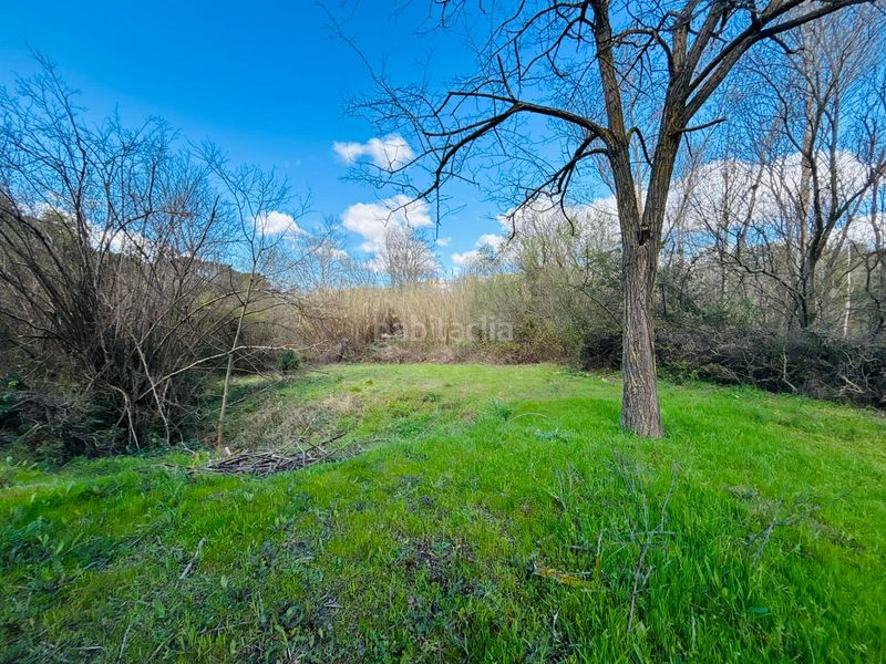 Foto 3342afb9-1695-4001-8d41-3bbe3a72d259. Masia amb xemeneia aparcament a Cornudella de Montsant