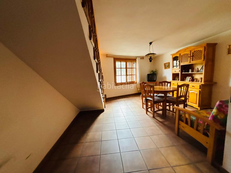 Foto 37712dda-4316-4641-95af-7b5a33556189. Masia amb xemeneia aparcament a Cornudella de Montsant