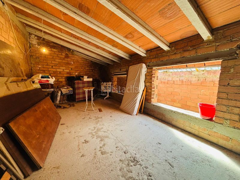 Foto 4b014255-a244-4abc-a49f-22524d4baa90. Masia amb xemeneia aparcament a Cornudella de Montsant