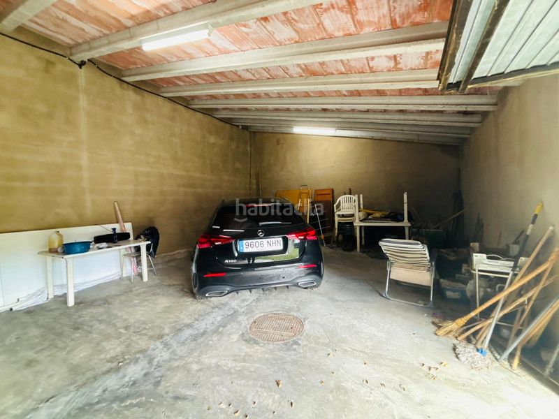 Foto 4ec4f7c0-b1d3-46a4-af00-992a0f00d522. Masia amb xemeneia aparcament a Cornudella de Montsant