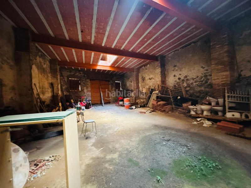 Foto 78ad97ac-e381-4981-abbb-a5f62d622f59. Masia amb xemeneia aparcament a Cornudella de Montsant