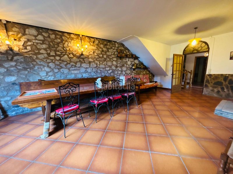 Foto 82d7220e-a910-47fb-a170-7e9713a10aab. Masia amb xemeneia aparcament a Cornudella de Montsant