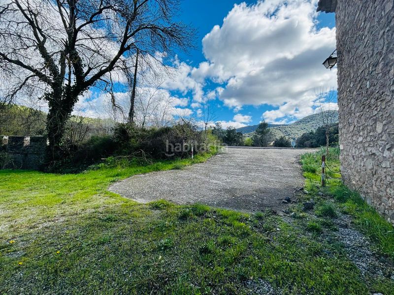 Foto 8c7eb222-e350-41f9-b9f5-417888c662eb. Masia amb xemeneia aparcament a Cornudella de Montsant