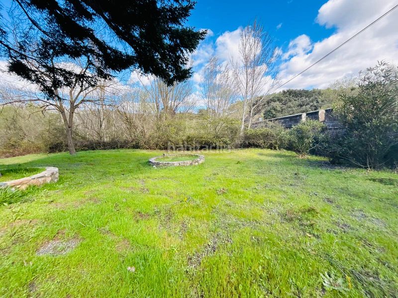 Foto 9e84752f-4fef-4230-b0e9-812f0f7d6f9f. Masia amb xemeneia aparcament a Cornudella de Montsant