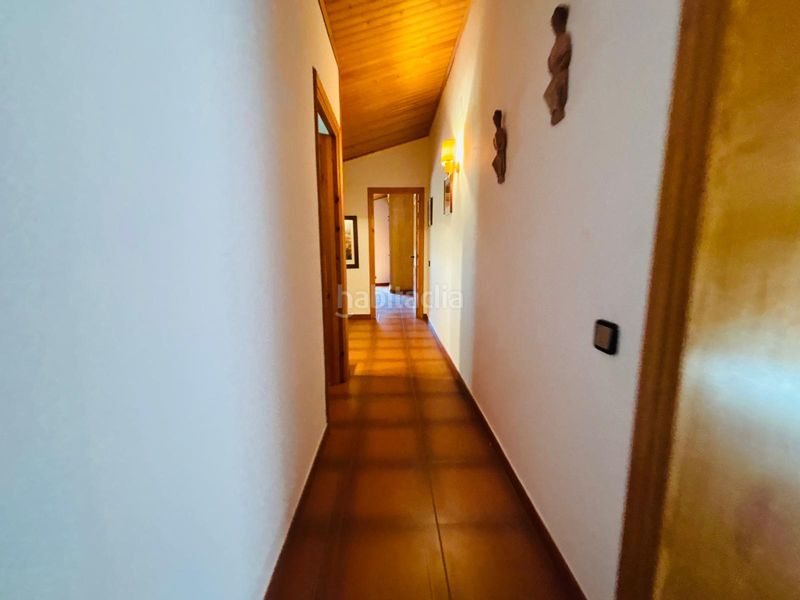 Foto a96d8e88-87ca-4217-aeaf-c27765e17b45. Masia amb xemeneia aparcament a Cornudella de Montsant