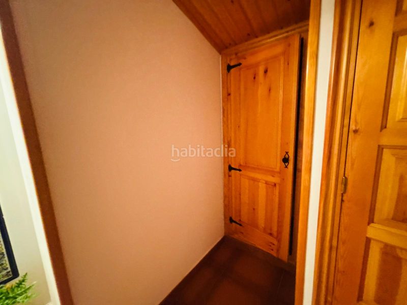 Foto b5c7fb8a-2989-4fd3-b3f6-604117ba3f12. Masia amb xemeneia aparcament a Cornudella de Montsant