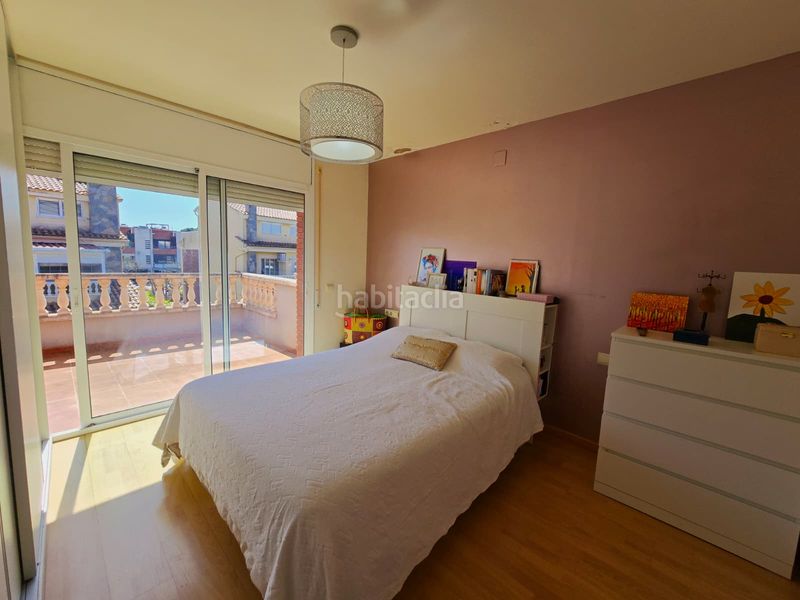 Foto 427c5afa-abd9-4218-8302-6735529455cc. Casa adossada amb calefacció aparcament a Jardins de Vilafortuny - Mas d'en Bosch Cambrils