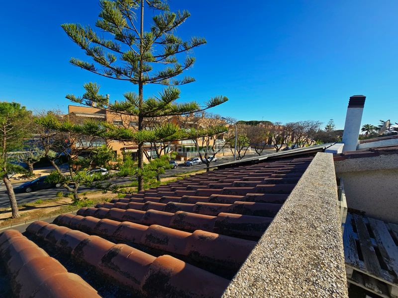 Foto aa66b9e0-505b-4cfe-a8da-9c96aa1f7ba7. Casa adossada amb xemeneia aparcament a Els Tallats - Mas Olivé Cambrils