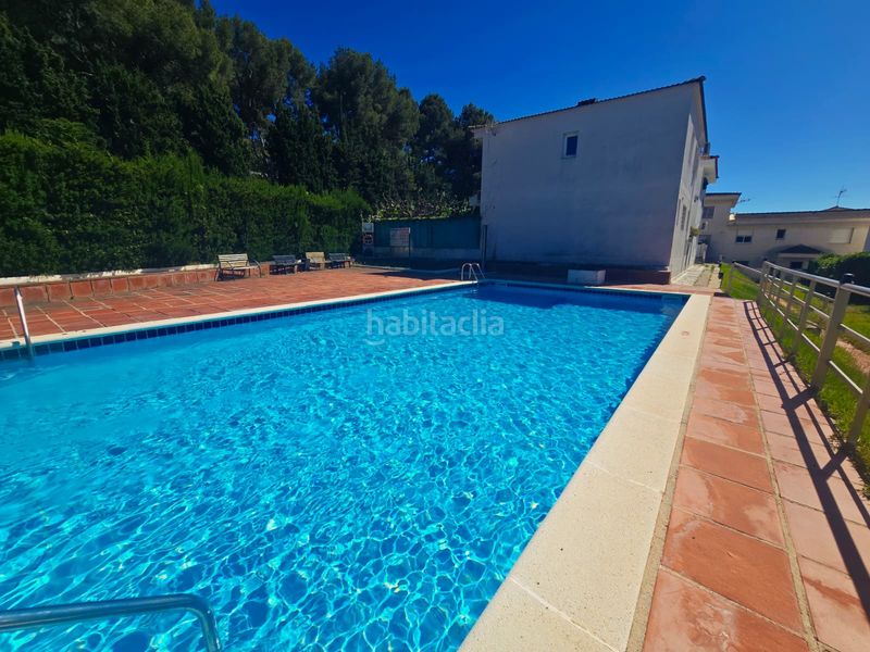 Foto 0e7f1575-772c-4986-b319-031e056b5add. Casa adossada amb piscina a Covamar Salou