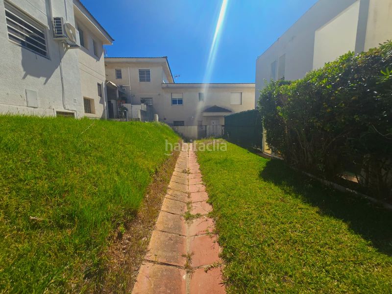 Foto b3decde2-650f-4418-b76a-a477ea693ea1. Casa adossada amb piscina a Covamar Salou