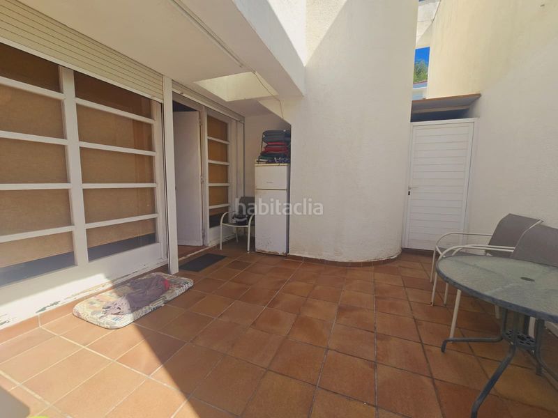 Foto b7e5c621-2ff9-464d-930f-b73736b03308. Casa adossada amb piscina a Covamar Salou