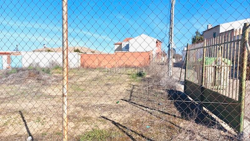 Foto 2d8a3e1c-b703-48ad-b0c6-f94ff0787390. Terreno residencial en calleja molino 2 dg real estate vende este terreno urbano . en Maqueda