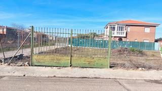 Terreny residencial en Calleja molino 2. Dg real estate vende este terreno urbano en maqueda.