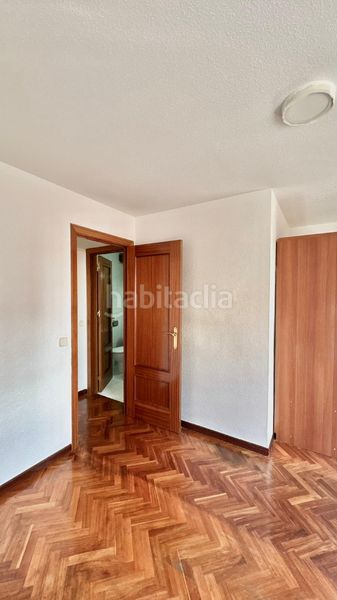 Foto ab423a3f-500d-43d4-a4a7-635ed5ddd684. Pis amb calefacció aparcament a San Isidro Madrid