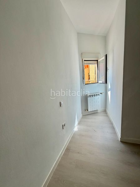 Foto 4f6d4351-e6cd-4a8d-bf74-a7cfc5facb3c. Pis amb calefacció a Los Rosales Madrid