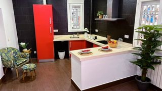 Casa adossada  Calle de avefr�a. Magn�fica casa reformada zona puerta bonita