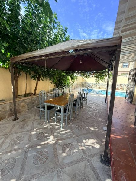 Foto 0c74bcd3-ae71-4afd-8ef4-3a54bfcf36a1. Chalet mit kamin heizung pool in Ventas de Retamosa (Las)