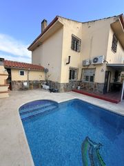 Xalet  Calle c�ceres. Chalet adosado en venta en las ventas de retamosa