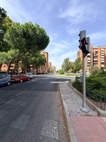 Foto 16676977-d413-4c1c-a373-ffac3b6a489b. Pis amb calefacció a Valdezarza Madrid
