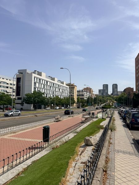 Foto edfd5130-9370-4890-9e4c-894439d80622. Pis amb calefacció a Valdezarza Madrid