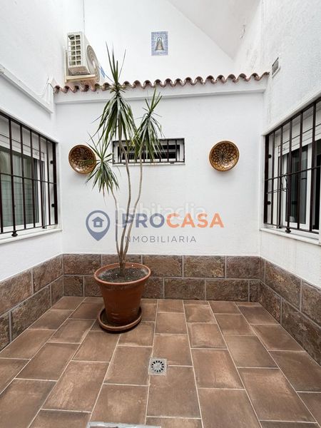 Foto 096d9bed-c48f-41dc-9d55-9796c99cfaf8. Casa a Salesianos Utrera