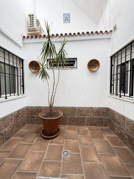 Foto d2dce1df-57ad-476c-8d99-01ab334bd864. Casa a Salesianos Utrera