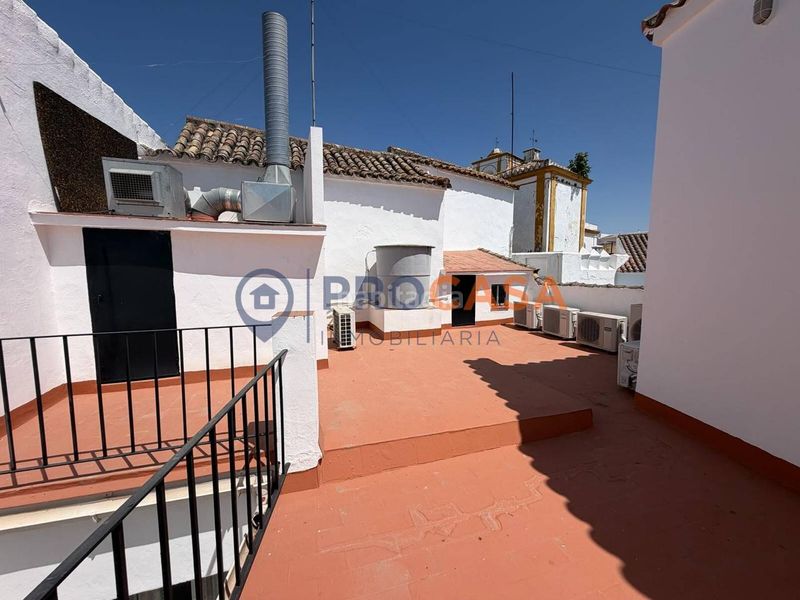 Foto d01eb4b4-183b-4275-ab2a-eb0ef65e3f75. Edificio in Centro Utrera