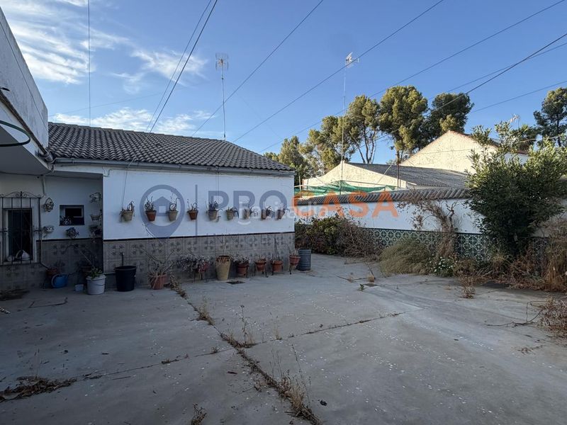 Foto 397f2b2b-f831-4402-8f65-5e20b48eeee9. Casa a Pedanías Sur Utrera