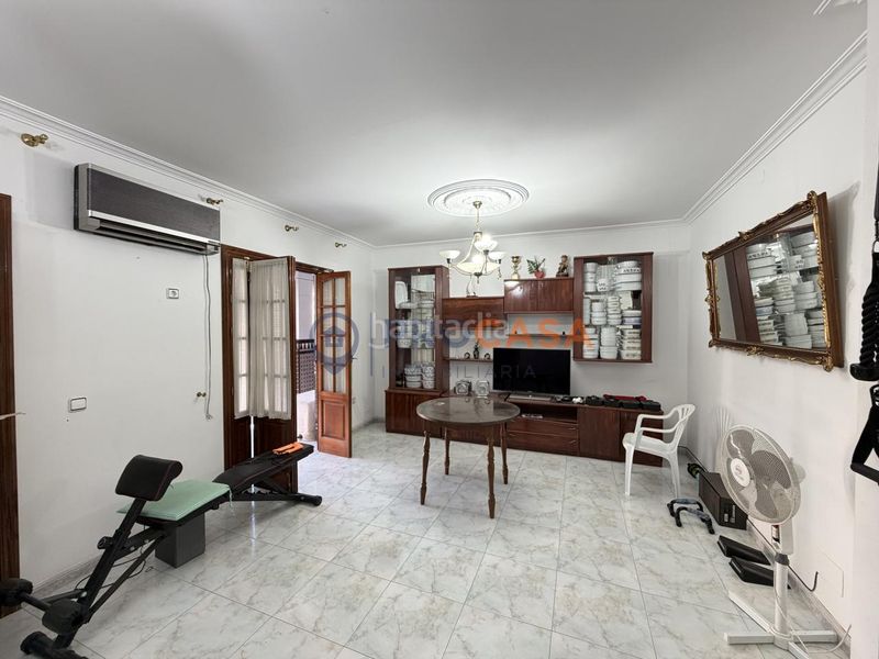 Foto 15ada381-97cf-4774-bb68-6ed2e28403ee. Edifici a Montellano