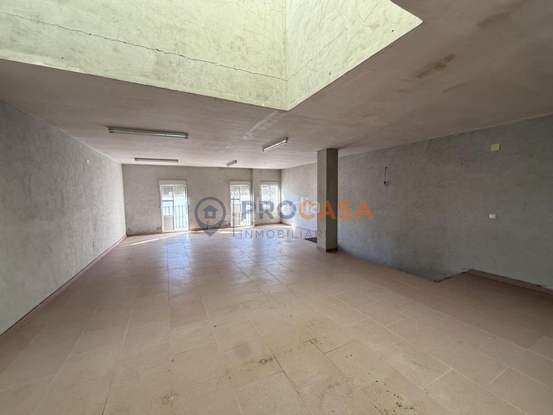 Foto 31fd8fec-d9b0-4151-8b8e-af2896516490. Edifici a Montellano