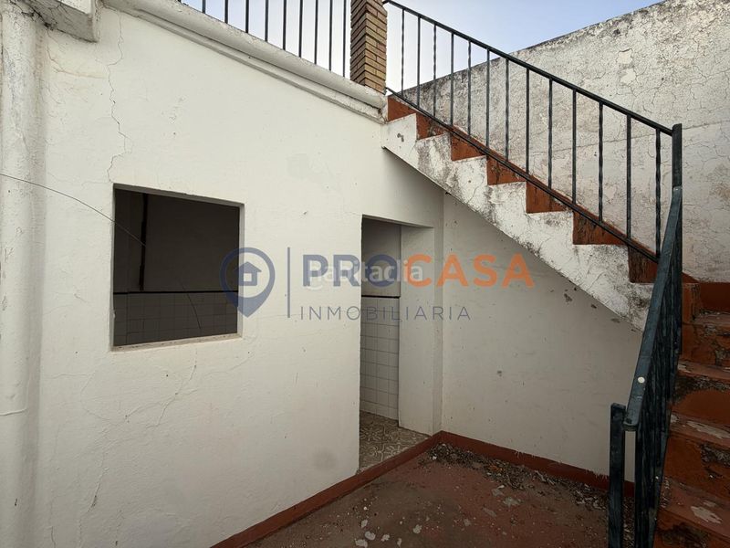 Foto eed49023-9c3f-421f-bac9-fae497f8c1d0. Casa a Coronil (El)