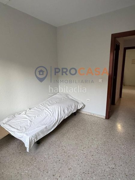 Foto db3e63ab-3a2f-489c-bd7f-ce0693ea73c6. Piso  con ascensor, garaje y trastero en Estación - La Fontanilla - El Tinte Utrera