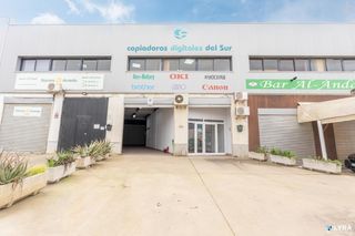 Affitto Capannone industriale in Avenida castilleja cuesta 7. Oportunidad única! alquiler nave industrial  oficina acondiciona