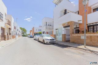 Maison jumelée  Calle tejares 44. Vivienda lista para entrar a vivir en coria del río